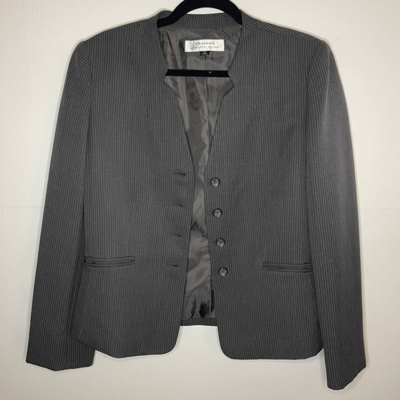 Tahari 2-piece Suit Size 10 - Picture 7 of 11